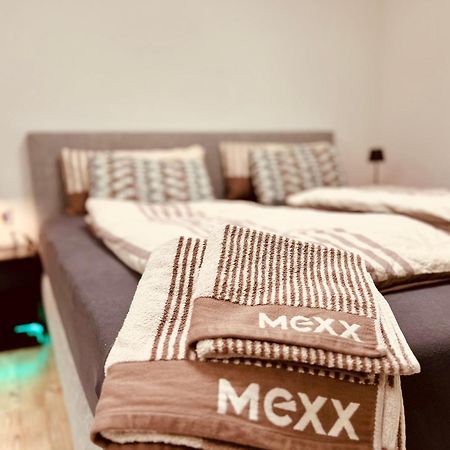 Cologne Luxe Living: Opulent Elegance Unleashed Apartment Exterior foto